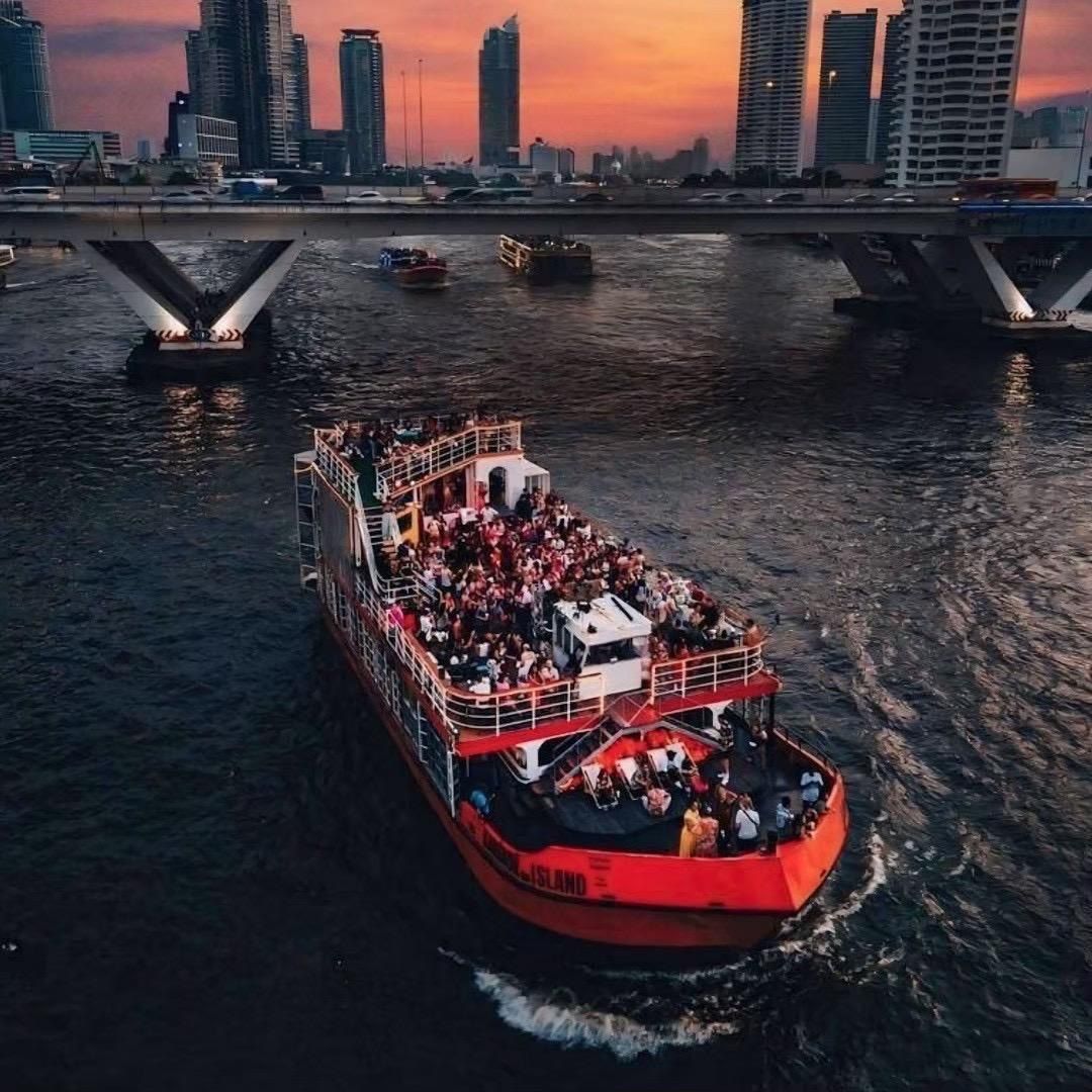 Weeknd Yaht & CHEROCKY 14 октября 2027 — 499/1 Rama III Soi 64, Khwaeng Chong Nonsi, Khet Yan Nawa, Krung Thep Maha Nakhon 10120, Таиланд — 2